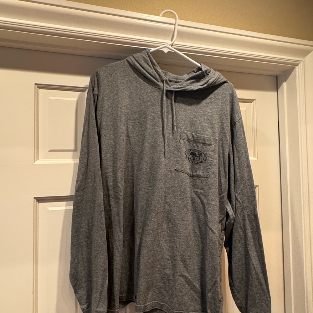 Vineyard vines long sleeved hooded tshirt